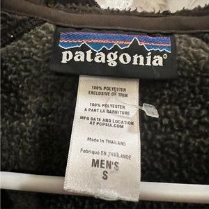 Men’s Patagonia zip-up Hoodie